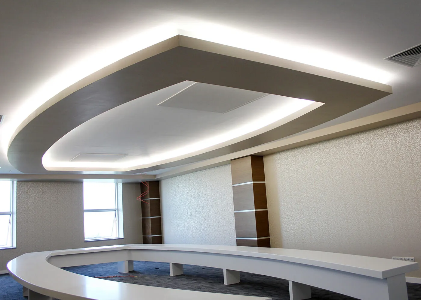 Işık Bandı Uygulamalarıyla Evinize Nasıl Modern Bir Hava Katabilirsiniz?